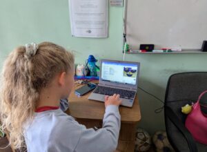 photo_5190679333012896915_y